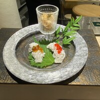 鮨 からす 十三店 - 鱧　梅肉とパッションフルーツ