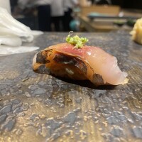 鮨 からす 十三店 - 鯵　刻み芽ねぎと生姜