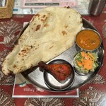 シュリアルナ - タンドリーチキンランチ(1,000円)