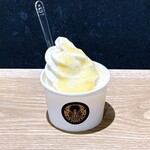 烏城カフェ - 白桃ソフト