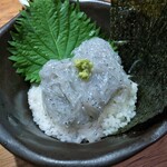 千ふく - 生しらす丼