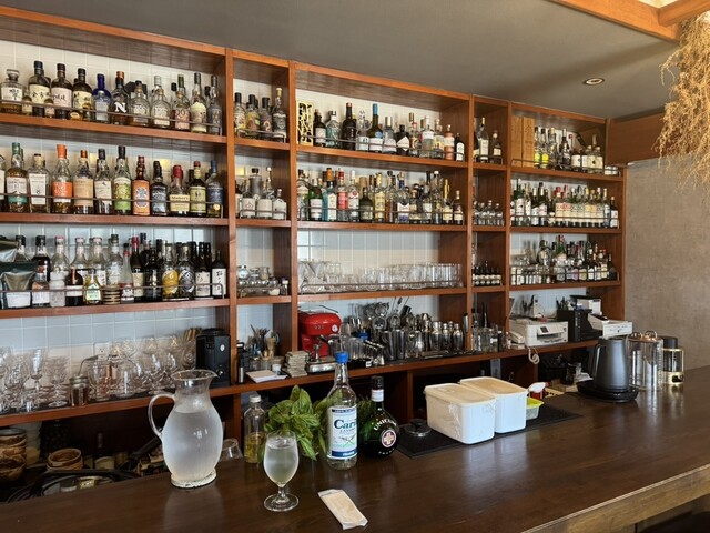 Bar&Cafe HerbalistпјҲгғҗгғјгӮўгғігғүгӮ&laquo;гғ&bull;гӮ&sect; гғҸгғјгғҗгғӘгӮ№гғҲпјү - йғЎеұұеҜҢз&rdquo;&deg;пјҲгғҗгғјпјүの写真