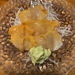 立ち飲み七助 - 赤貝刺350円