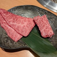 炭火焼肉 ソウル 新所沢店 - ザブトン・ハラミ（塩）