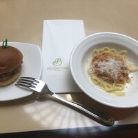 カシュカシュ - その場で作ってくれる生パスタとランチ限定バーガー