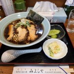 みよしや 若鳥専門店 - 