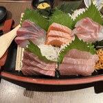 Shizuoka Oden Seafood Washoku Izakaya Gottsuan Desu. - 五种海鲜拼盘