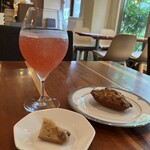 L'arche - 馬德琳與飲品