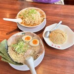 ラーメン 魁力屋 - 料理写真: