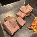 厚切り牛タン 焼肉 一心たん助 - 