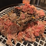 厚切り牛タン 焼肉 一心たん助 - 