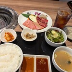 焼肉 白李 - 料理写真:上カルビ&上ハラミランチ