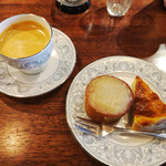 カスノワゼット - ホットコーヒー＋ガトーナンテ＋フラン1/2