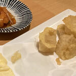吉粋 囲い 品川店 - 食べかけですがサーモンユッケとおでん大根の唐揚げ。