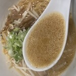 麺屋 金次郎 - スープ