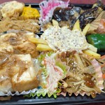 Kokopelli Box - アジフライとから揚げの下にも