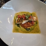 ラヴィス・ヴィラ・スイート - スズキのポワレ、ラタトゥイユとバジルの風味