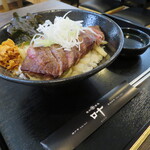 焼肉酒場 叶 - 特選和牛赤身丼