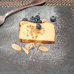 ヌッフ・デュ・パプ - バスクチーズケーキ