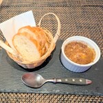 ヌッフ・デュ・パプ - つぶ貝のブルゴーニュ風