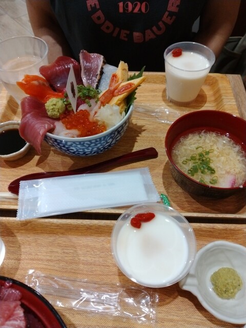 ウジエスーパー 美田園店 - 美田園（フルーツパーラー）の写真