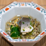 美加登家 - 鮎の酢の物、鮎昆布〆、胡瓜、蓴菜を土佐酢で