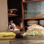 為五郎 - そばを焼きながら肉等ものせて〜