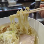 うえんで 山鹿店 - 友人は極太麺