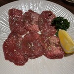 炭火焼肉 羅山 - 