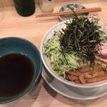 らーめん3000 - 「冷つけそば」（1,000圓）
                                「大盛り」（150圓）。