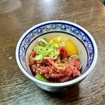 安兵衛 - 炙りユッケ