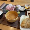 平塚漁港の食堂
