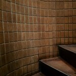 Lawn - 螺旋階段　ブロック達がいい色味を帯びてます