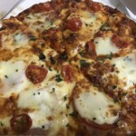 ピザーラ - 料理写真:究極マルゲリータクォーター