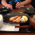 ごはんや金沢 - サーモンハラス定食