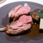 レストラン オオツ - 2025.8 ロゼール産仔羊カレ 天草産緑竹 ゆずもファーム産水茄子