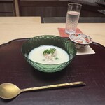 徳ㇵ本也 - ◆先付
      野菜と豆乳の擂り流し
      毛蟹　茶豆　南瓜　白瓜　