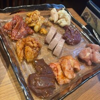 YAKINIKU BON'S - 