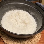 鰻花房 - 南部鉄器で炊かれたご飯