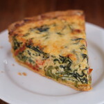 まちのパーラー - ほうれん草とリコッタチーズのキッシュ 550円