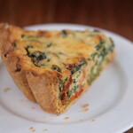 まちのパーラー - ほうれん草とリコッタチーズのキッシュ 550円