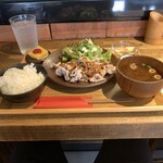 ジャミー スモーク&ベジタブル - 別日の日替わりランチ　この日はヨダレ豚