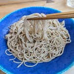 手打ち蕎麦なみの - 蕎麦を手繰る