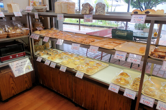 Bakery Fujiya photo 3