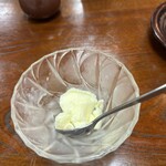 うなぎ・割烹 川亀 - 食後の無料アイスシャーベット（すみません、半分食べた後の撮影）