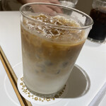 ラ・メゾン アンソレイユターブル - カフェラテ