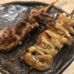 やきとんうまいもん横丁 まるたか - はらみ（タレ）：１６５円、しろ（タレ）：１９８円