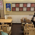 大衆酒場春田屋 - 店内