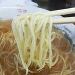 麺は中細のストレート　２０１４．９