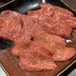 スタミナ焼肉 肉ですみだ - 定番肉盛(和牛カルビ4枚・和牛ロース4枚・ハラミ4枚)